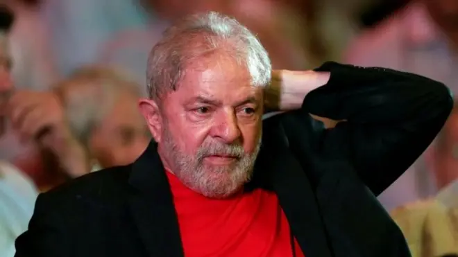 El expresidente brasileño, Lula da Silva, participa en un evento con simpatizantes del PT en Sao Paulo el 18 de enero de 2018.