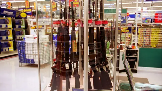 Armas a la venta en una tienda Dick´s de Danvers, Massachussets.
