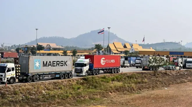 ထိုင်း - မြန်မာနယ်စပ် အမှတ် ၂ တံတားမြင်ကွင်း ( ပုံဟောင်း)