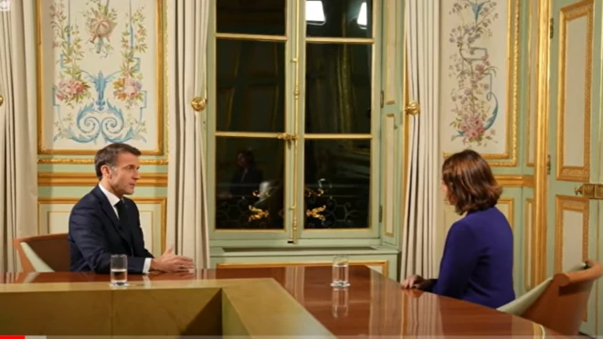 کاتیا ادلر با امائول ماکرون در کاخ الیزه گفتوگو میکند