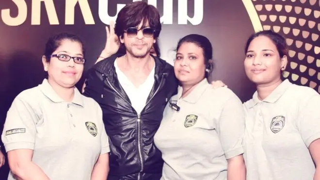 शाहरुख़ ख़ान और महिला बॉडीगार्ड