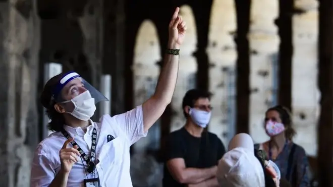 Roma'da bugün yeniden açılan Kolezyum