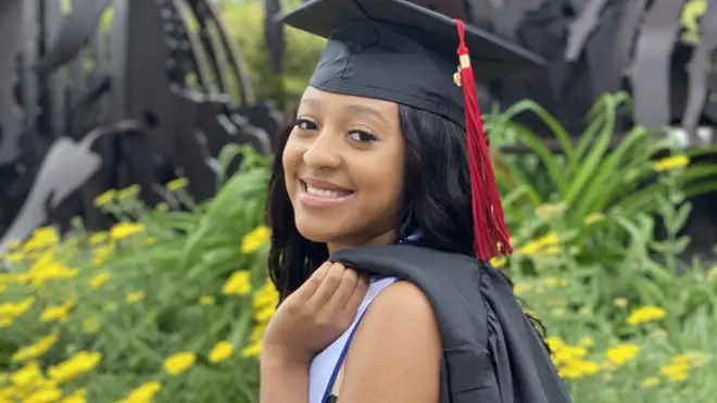 Kennedy Mitchum a fait la suggestion.