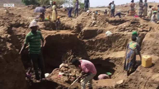 የሳፋየር ማዕድን ፍለጋ ሲያደርጉ