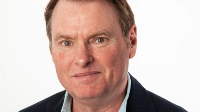 El microbiólogo John McConnell, editor de la revista médica The Lancet.