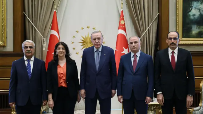 Görüşmeye Pervin Buldan, Mithat Sancar, MİT Başkanı İbrahim Kalın ve AKP Genel Başkanvekili Efkan Ala da katılılıyor. 