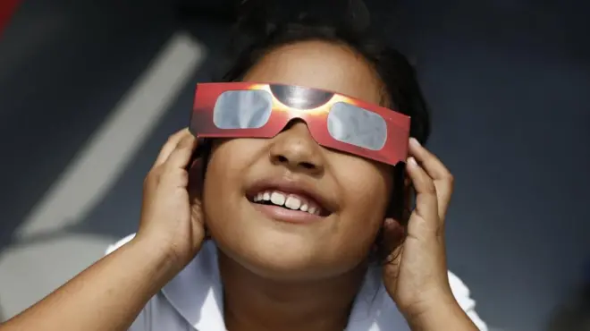 सूर्य ग्रहण