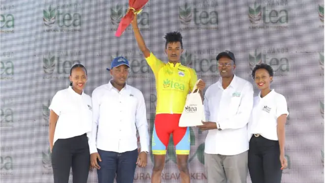 ናትናኤል ተስፋጽየን፡ ጻዕዳ ማልያ ናይ ትሕቲ ዕድመ'ውን ተረኪብዋ ኣሎ።