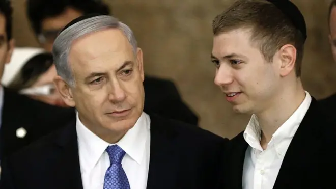 इसराइल के प्रधानमंत्री बिन्यामिन नेतन्याहू के बेटे येर नेतन्याहू ने भारत के हिंदुओं से माफ़ी माँगी है.