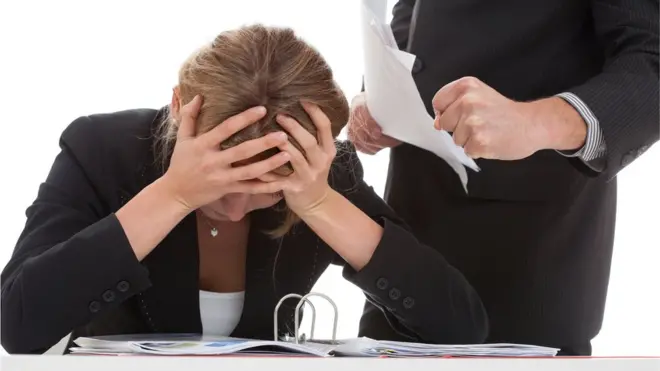 Penelitian Swedia memperlihatkan peningkatan berarti penyakit jantung di antara orang yang stres di tempat kerja.