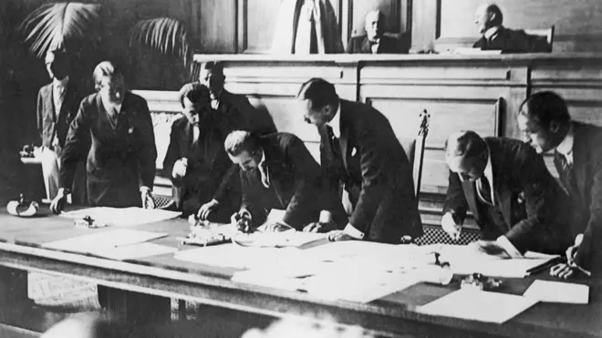 Sevr Antlaşması 102 yıl önce hangi koşullarda imzalandı, Milli Mücadele'yi nasıl etkiledi? - BBC News Türkçe