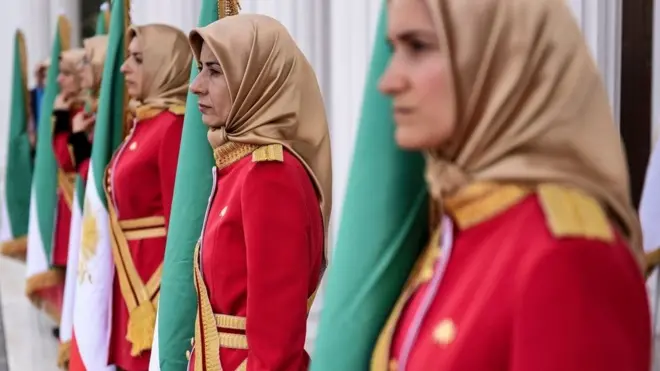 ሴት የኤምኢኬ አባላት