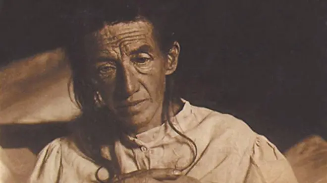 Auguste Deter, la ama de casa alemana que se convirtió en la primera paciente de Alzheimer del mundo. Imagen de dominio público.