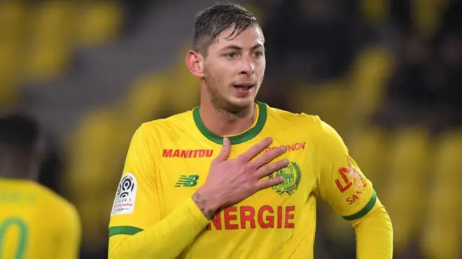 Emiliano Sala tenía 28 años y había firmado un contrato millonario para jugar en Reino Unido.