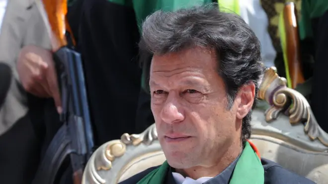 د عمران خان د واده خبر خپرېدو په اړه پر خواله رسنيو بېلابېل غبرگونونه مخې ته راغلي دي