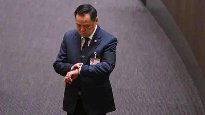 แม้ลงมติถึง 2 ครั้ง แต่ กมธ.เสียงข้างมากนำโดยพรรคประชาชน ไม่อาจพลิกกลับมาเอาชนะได้ในการโหวตมาตรา 256/28 ในวาระที่ 2 ทำให้ สว. 1 ใน 3 ยังมีอำนาจในการเห็นชอบร่างรัฐธรรมนูญต่อไป