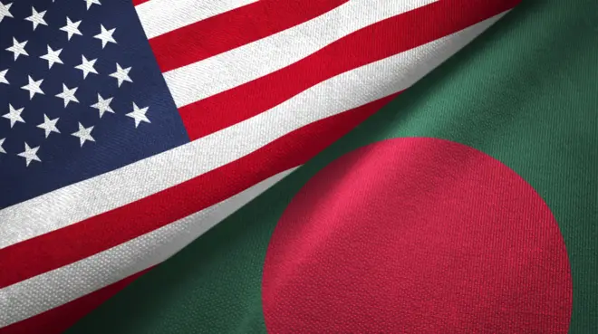 যুক্তরাষ্ট্র ও বাংলাদেশের পতাকা
