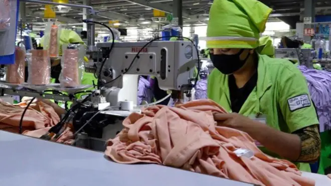 বাংলাদেশের রপ্তানি আয়ের মূল উৎস তৈরি পোশাক খাত