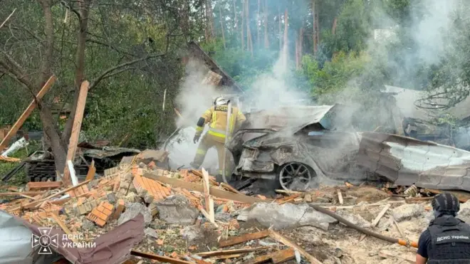 Наслідки ракетного удару на Київщині 