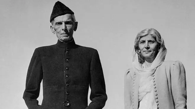 अपन बहन फ़ातिमा के साथ जिन्ना