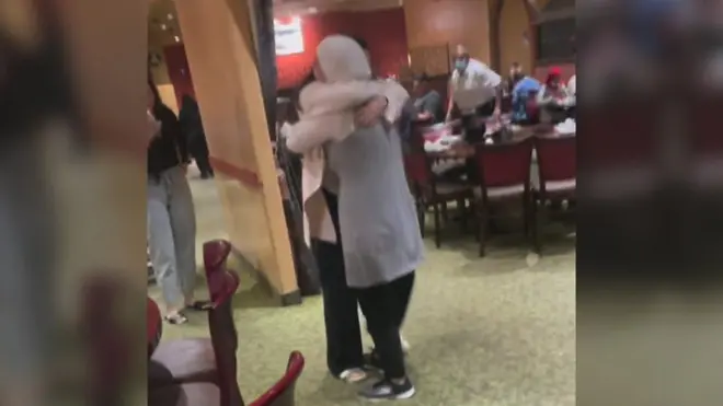 "بعد أن عانقت ابنتي صدقت أنها عادت بالفعل"