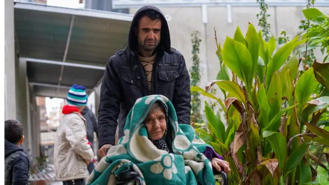 来中心避难的母子