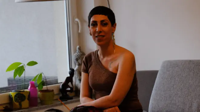 سارا افضلی حدود دو سال پیش فهمید که به سرطان پستان مبتلا شده است