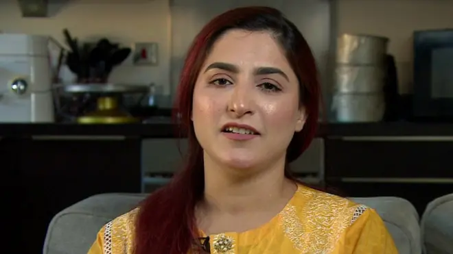 فریال نے کبھی بیکنک کا کوئی کورس نہیں کیا تھا اور نہ ہی جب وہ پاکستان میں تھیں تو انھیں کیک بنانے کا موقع ملتا تھا