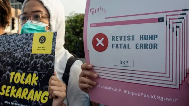 DPR berhenti mempublikasikan hasil pembahasan RKUHP ke publik sejak 30 Mei 2018.