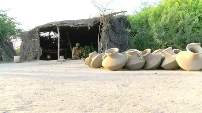 بھورینڈو کو مٹی کے برتنوں کی طرح بنایا جاتا ہے۔