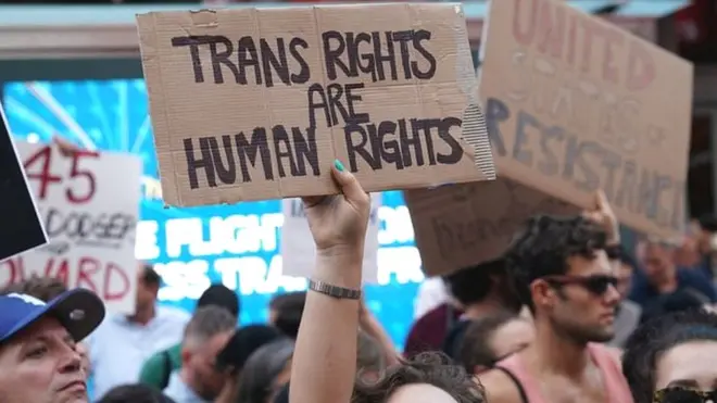 ट्रंप प्रशासन के ख़िलाफ़ प्रदर्शन