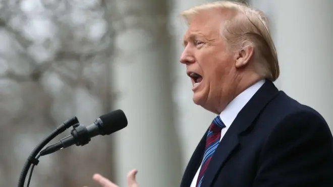 डोनल्ड ट्रंप