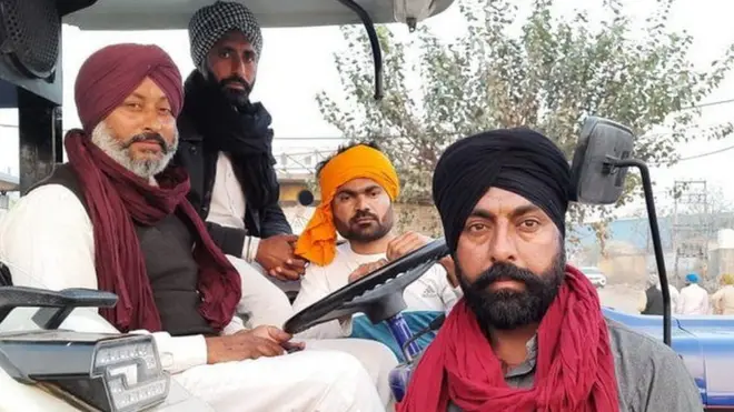 આંદોલન કરતાં ખેડૂતો