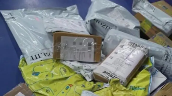 डिलीवरी पैकेज