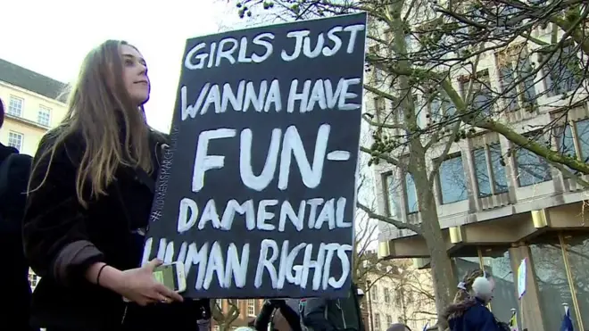 نساء ضد ترامب