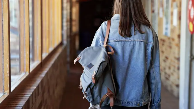 "بسیاری از کودکان و جوانان، به ویژه دختران، احساس می کنند باید پذیرای آزار و اذیت جنسی باشند"