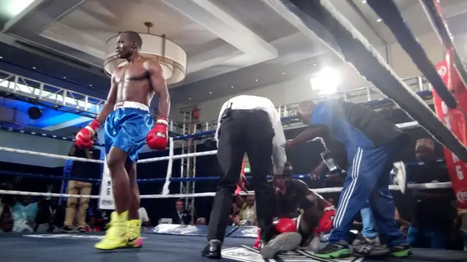 Okwiri amuondokea Salehe Mkalekwa baada ya kumuangusha raundi ya tatu