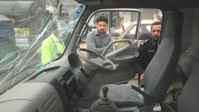 پشاور پولیس