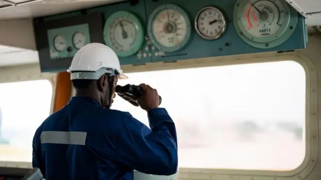 మర్చంట్ నేవీ, ఉపాధి, ఉద్యోగం, విద్య