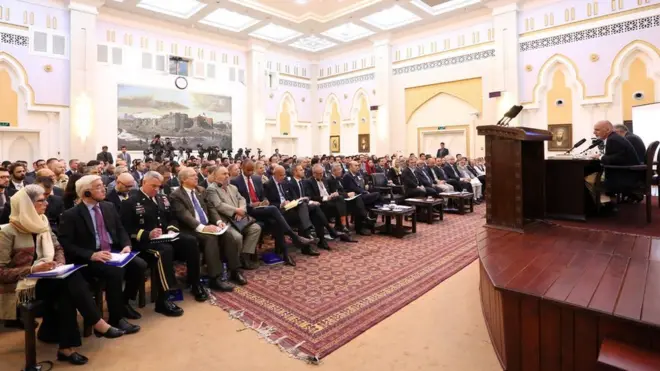 آقای غنی گفته که نهادهای مبارزه با فساد خود عامل فساد در افغانستان هستند