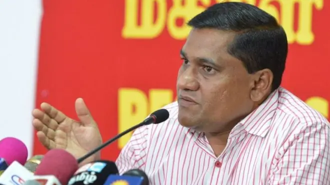 පරීක්ෂණය නිම වනතුරු මහ බැංකු අධිපතිවරයා ඔහුගේ ධුරයෙන් ඉවත් කරන ලෙස ආණ්ඩුවට බලකරන බවයි ඔහු කියා සිටියේ