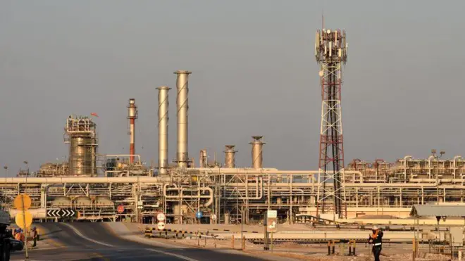 सऊदी अरब अरामको.