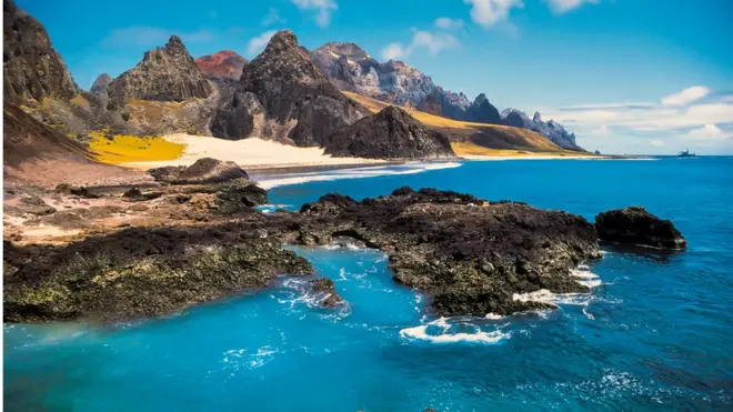 La cordillera sumergida entre Vitória y la isla de Trinidad, a 1.200 kilómetros del continente se compone de 30 montes submarinos de origen volcánico. (Foto: João Luiz Gasparini/Divulgación)