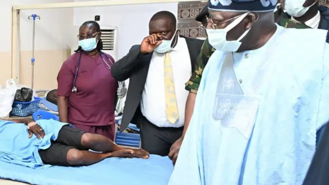 Aarẹ Bola Tinubu ati awọn alakoso ni Benue se abẹwo si awọn eeyan to fori sọta ipaniyan nile iwosan