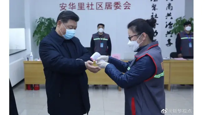 2月10日当地时间下午，中共中央总书记习近平和其他中央领导在北京朝阳区一个社区“调研”