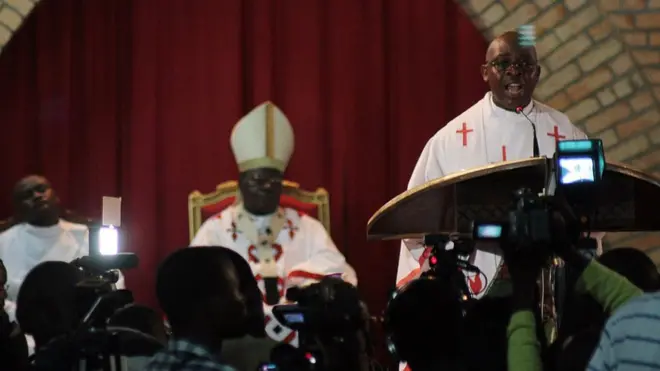 Abbé Santedi de la Cenco dans une prêche à Kinshasa