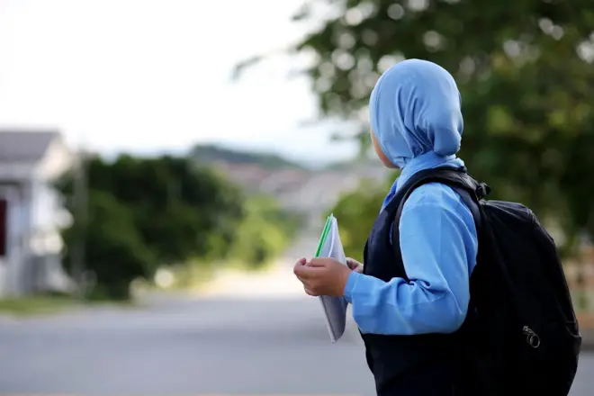 ታዳጊ ሙስሊም ተማሪ