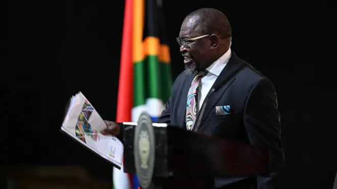 Finance minister Enoch Godongwana dey tok