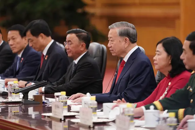 Tổng Bí thư, Chủ tịch nước Tô Lâm hội đàm với Chủ tịch Tập Cận Bình tại Đại lễ đường Nhân dân hôm 15/4