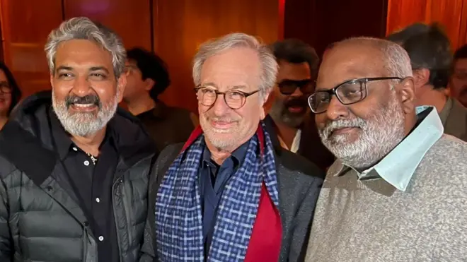 స్టీవ్ స్పీల్‌బర్గ్‌తో రాజమౌళి, కీరవాణి